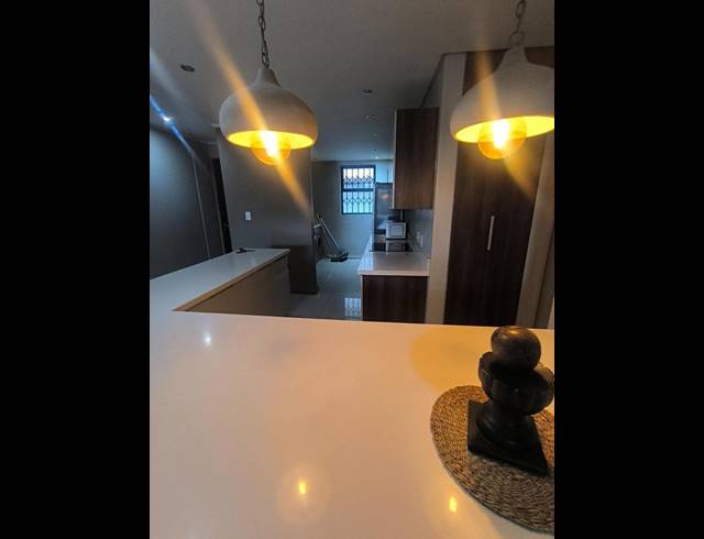 2 BEDROOM PROPERTY TO RENT IN MENLO PARK